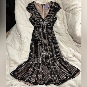 HERVE LEGER BY MAX AZRIA 00637180. Women’s size S